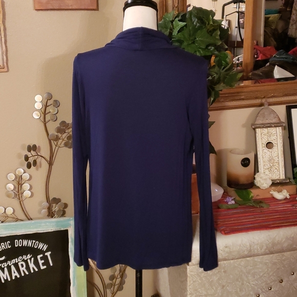 Free to Live Blue Blouse Size Large - Picture 3 of 6